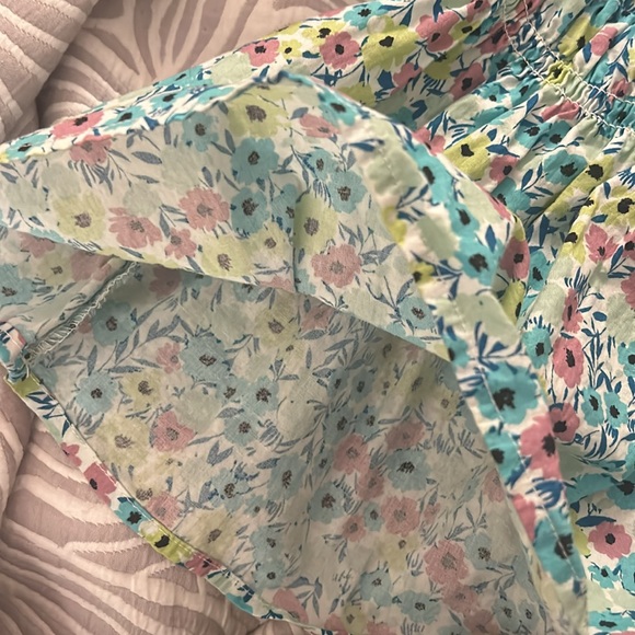 Cute blue flower blouse - Picture 2 of 5